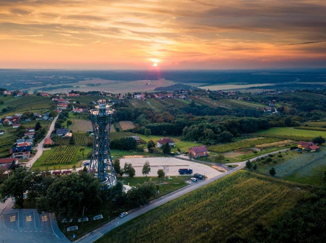 Landena Apartments Lendava Buitenkant foto